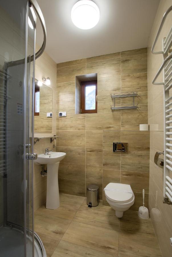 Schronisko Pttk Trzy Korony Bed and Breakfast Sromowce Niżne Buitenkant foto