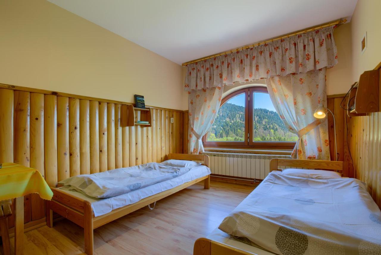 Schronisko Pttk Trzy Korony Bed and Breakfast Sromowce Niżne Buitenkant foto