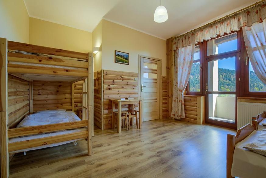 Schronisko Pttk Trzy Korony Bed and Breakfast Sromowce Niżne Buitenkant foto