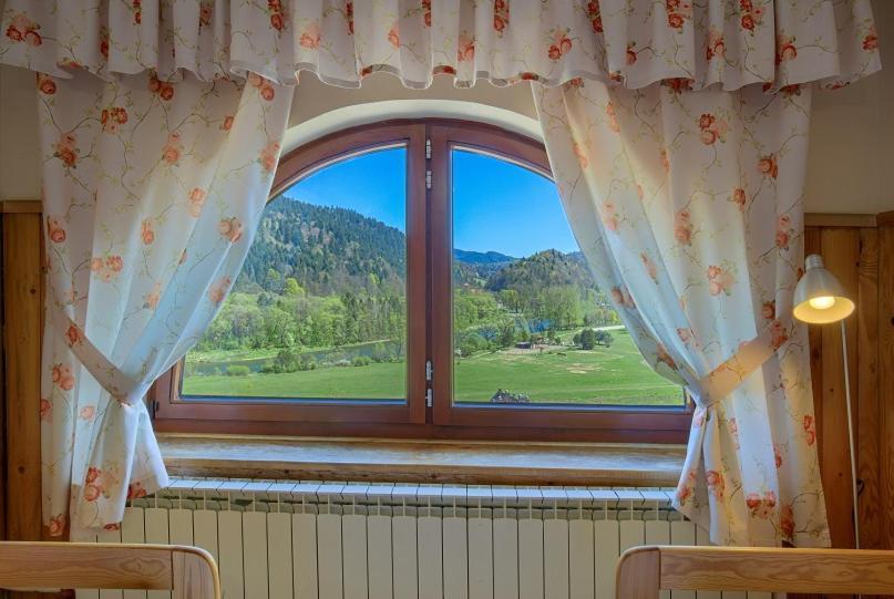 Schronisko Pttk Trzy Korony Bed and Breakfast Sromowce Niżne Buitenkant foto