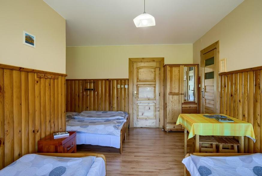 Schronisko Pttk Trzy Korony Bed and Breakfast Sromowce Niżne Buitenkant foto